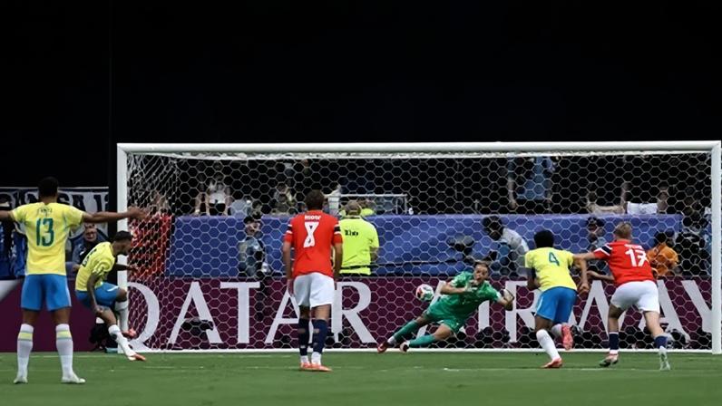 Bruno Guimarães cobra e perde pênalti em Brasil x Noruega pela Copa do Mundo