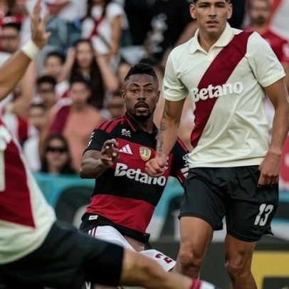 Flamengo condena ataques racistas de torcedores do River contra Bruno Henrique