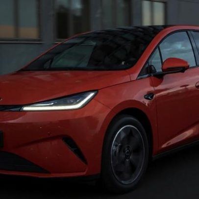 BYD apresenta Dolphin G e antecipa próximo híbrido da marca no Brasil