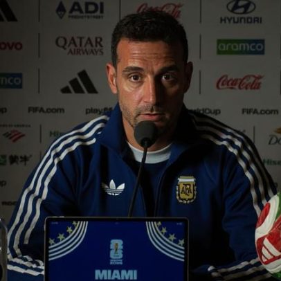 Técnico da Argentina analisa concorrentes na Copa e elogia o Brasil