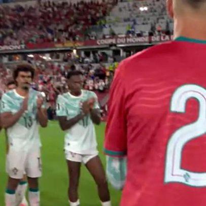 Cristiano Ronaldo se emociona em homenagem a Diogo Jota contra a Croácia