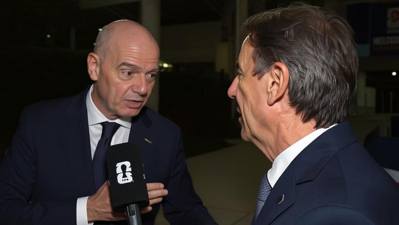 Gianni Infantino se corrigiu após gafe em entrevista à DSports — Foto: Reprodução/DSports