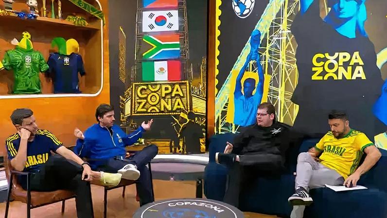 Na imagem, print da transmissão da "CazéTV", durante o programa "Copa Zona"