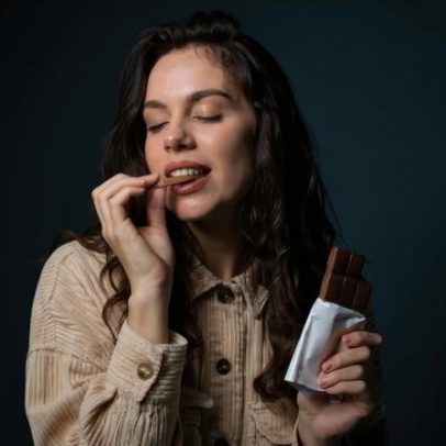 Chocolate amargo reduz inflamações e protege o coração