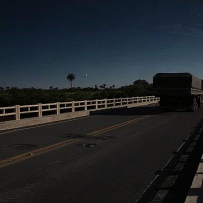 Trecho da BR-365 é interditado em MG para reforço de ponte