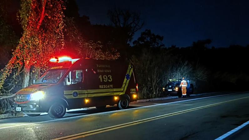 Ocorrência foi atendida pelos bombeiros