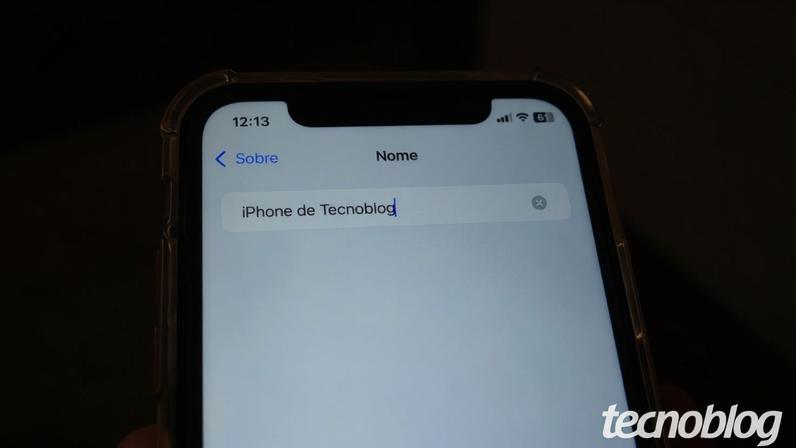 Acessando a guia Sobre do iPhone (Imagem: Igor Shimabukuro/Tecnoblog)