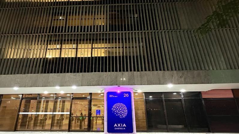 Axia e Alupar vencem lotes em leilão de energia