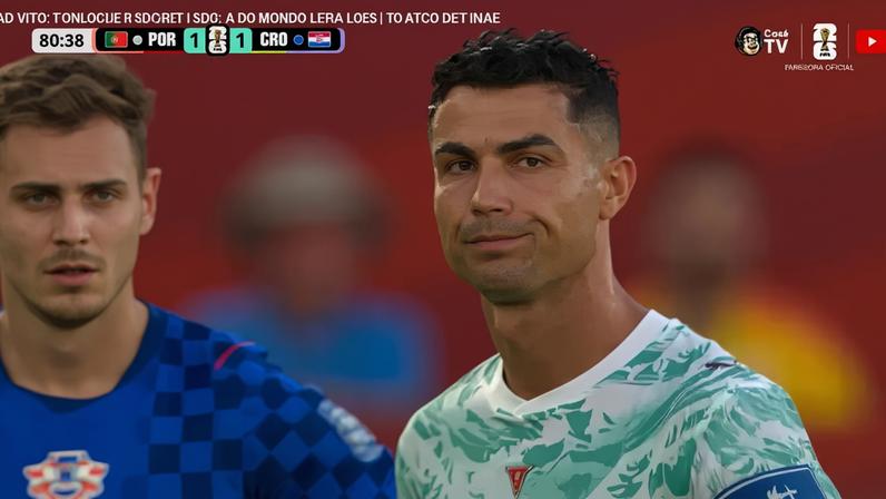 Cristiano Ronaldo sai contrariado após marcar gol de empate de pênalti.