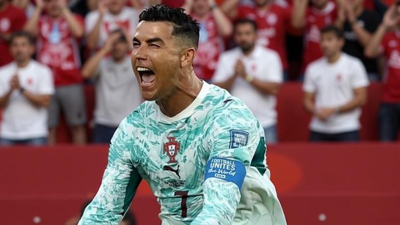 Cristiano Ronaldo celebra gol de Portugal sobre a Croácia na Copa