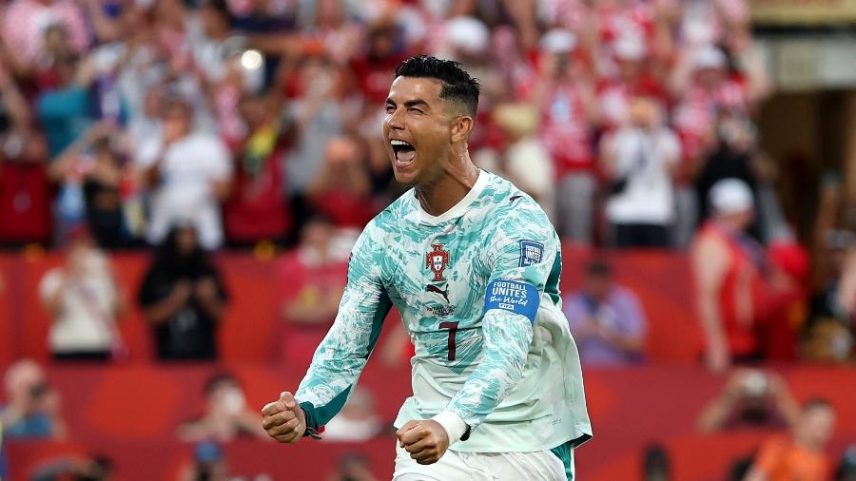 Cristiano Ronaldo celebra gol de Portugal sobre a Croácia em jogo da Copa do Mundo