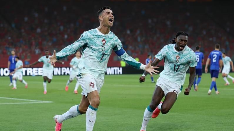 Cristiano Ronaldo comemora gol em Portugal x Croácia