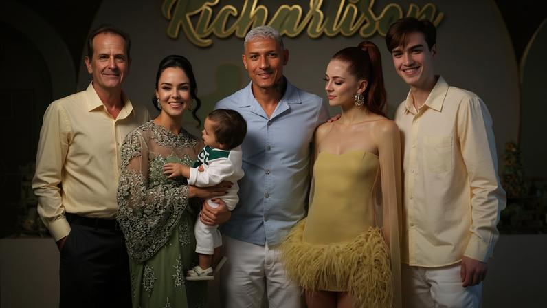 A família reunida no aniversário de um ano de Richarlison Jr.