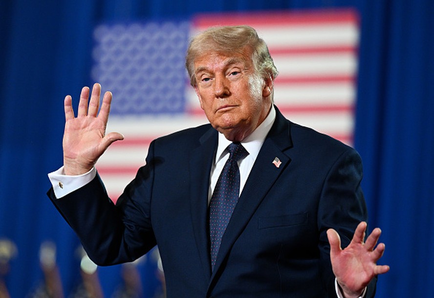 Trump fica na dúvida em relação as negociações com Irã e adia ataque