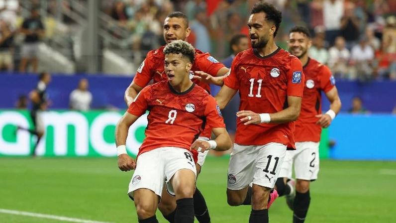 Emam Ashour celebra gol do Egito contra a Austrália, na segunda fase da Copa do Mundo