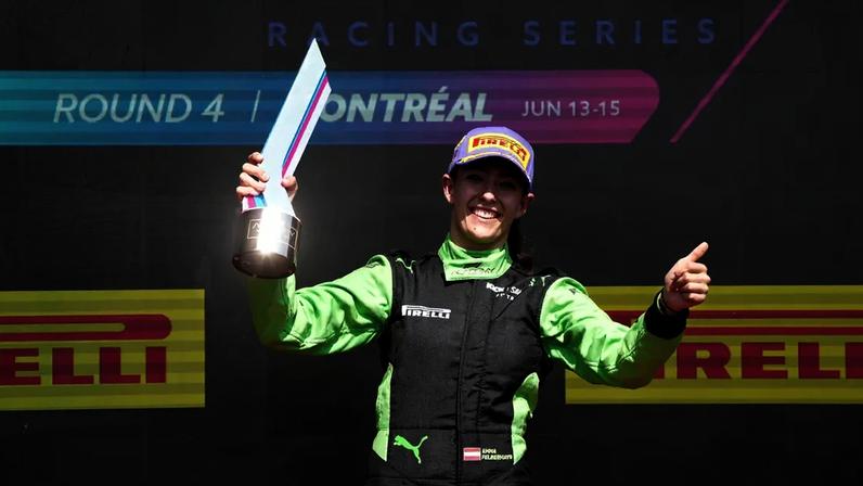 Emma Felbermayr na corrida de Silverstone