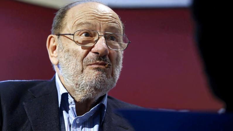 Umberto Eco escreveu vários ensaios sobre a semiótica, a estética medieval, linguística e filosofia, bem como romances de sucesso