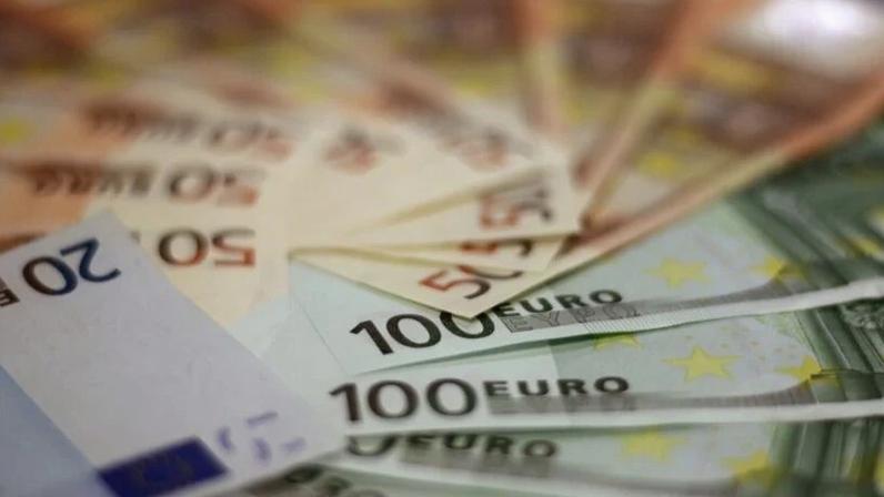 Pagamentos em espécie e cartão predominam na Europa, enquanto outros países avançam em alternativas digitais