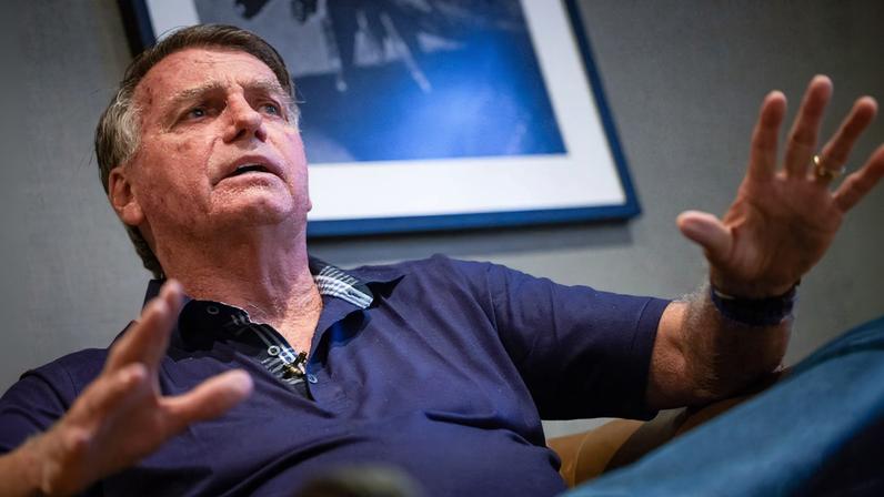 Imagem colorida do ex-presidente Jair Bolsonaro concedendo entrevista ao Metrópoles