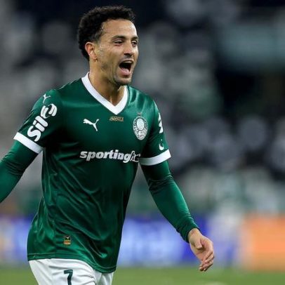 Palmeiras faz homenagem surpresa a Felipe Anderson