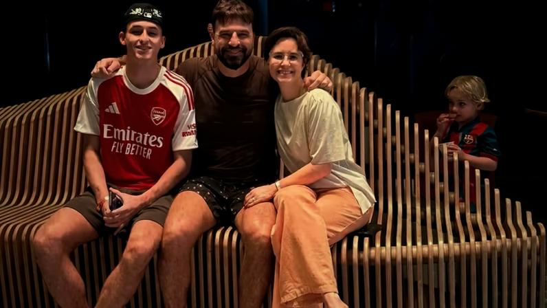 Fernanda Vasconcellos e Cássio Reis curtem férias em resort com arquitetura integrada à natureza