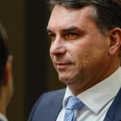 Flávio afirma que Lula é o único que defende tarifaço contra o Brasil