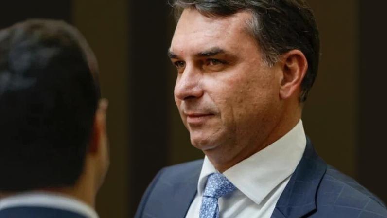 Flávio (foto) declarou que o encontro de Lula com o presidente Donald Trump em 7 de maio envergonhou o Brasil