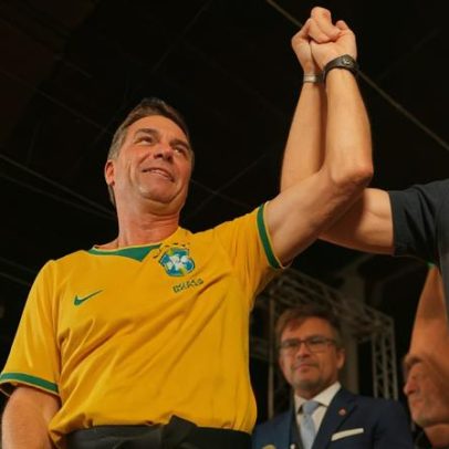 Flávio só marca gol contra