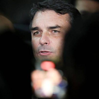 Flávio Bolsonaro disputa a mansão de Richarlison avaliada em R$ 10 milhões