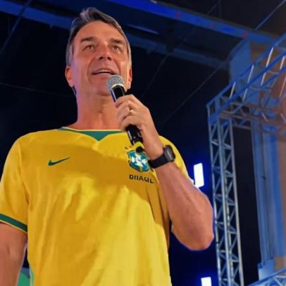 Flávio Bolsonaro afirma defender o Pix durante viagem aos EUA