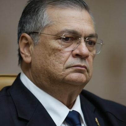 Dino diz que seleção vive nova travessia no deserto