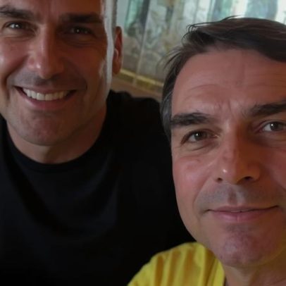 Eduardo e Flávio atribuem culpa ao PT pela eliminação do Brasil na Copa