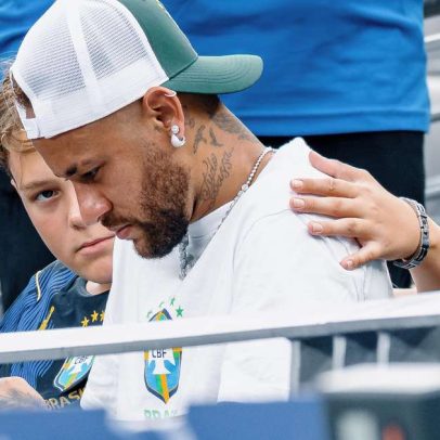 Filho de Neymar consola o pai após eliminação na Copa