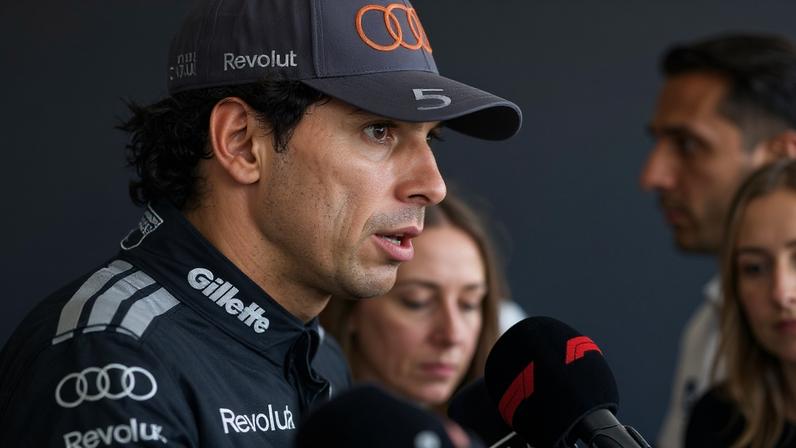 Gabriel Bortoleto, da Audi, nos boxes do circuito de Silverstone