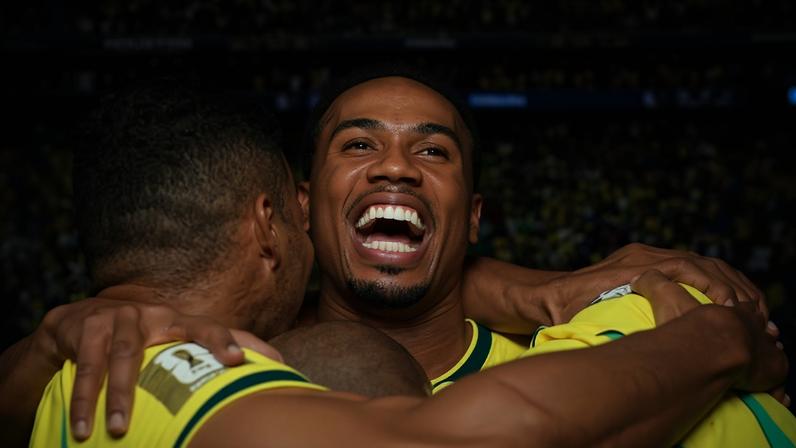 Gabriel Magalhães, zagueiro da seleção brasileira, comemora após vitória sobre o Japão na Copa do Mundo