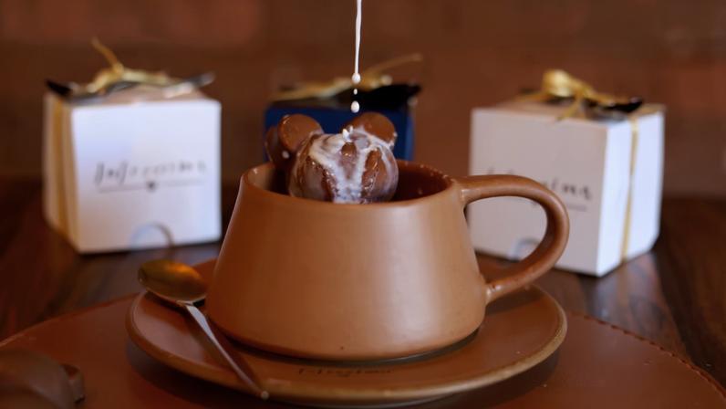 Fofíssimo Bolos: ursinho de chocolate e Nutella se transforma em uma bebida cremosa com leite bem quentinho (R$ 24,90)