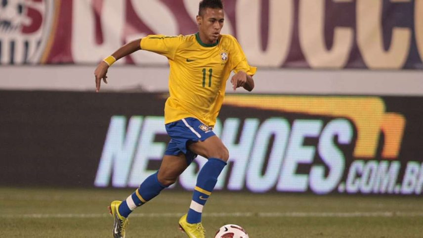 Neymar em sua primeira partida pela Seleção Brasileira