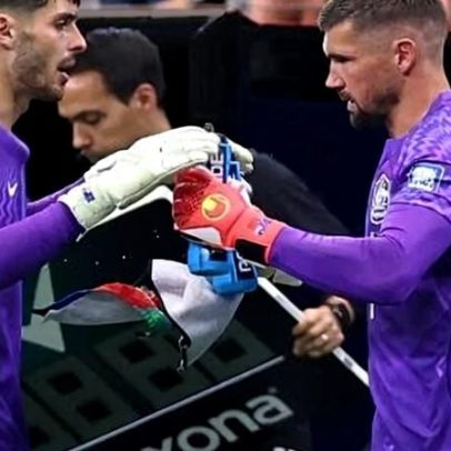 Austrália troca goleiro antes de pênaltis contra o Egito na Copa