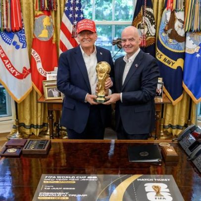 Trump dialoga com presidente da FIFA para contestar expulsão de atacante dos EUA