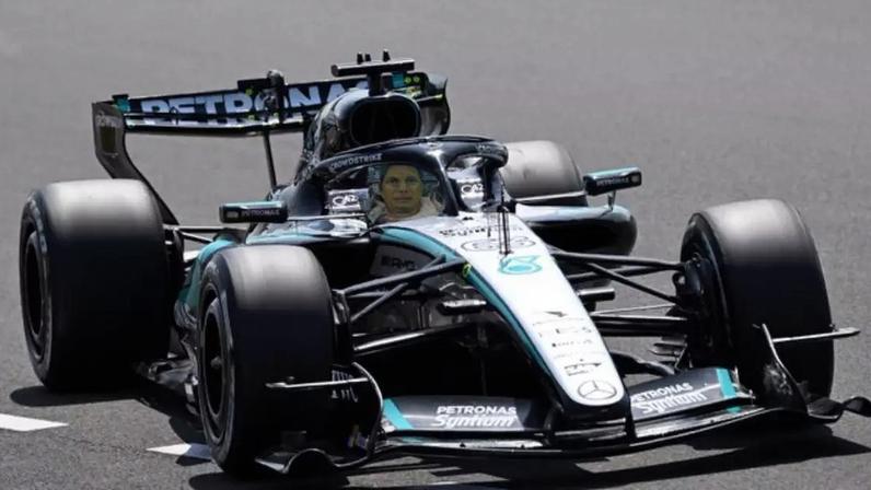 Russell estranha desempenho da Ferrari e admite surpresa