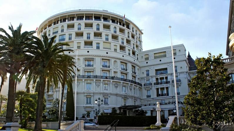 Fachada do Hotel de Paris em Mônaco