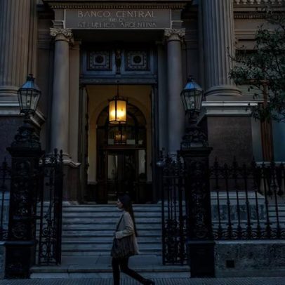 BC argentino adia US$ 6 bi em recompra para após eleições