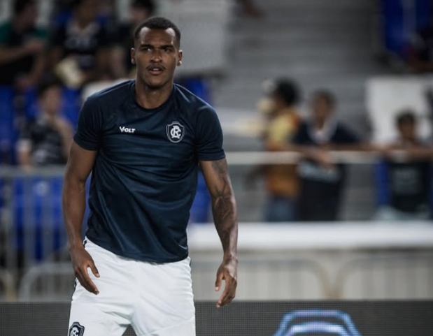 Remo bate o Vitória, dá resposta no Mangueirão e encosta fora do Z-4