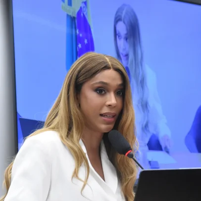 Justiça suspende direito de resposta de Erika Hilton por crítica de Ratinho