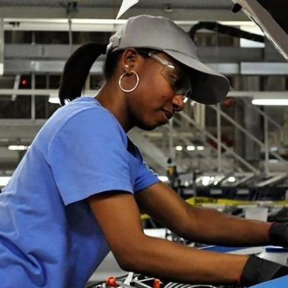 Produção industrial cai 0,2% em maio, contrariando previsões