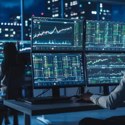 Ibovespa dispara e dólar despenca com resultado eleitoral