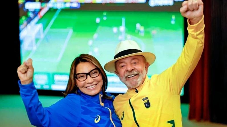 "Se o Neymar estiver preparado fisicamente, não tiver mais dor nenhuma e estiver em condições de jogar, acho que ele pode entrar e fazer a diferença", disse Lula