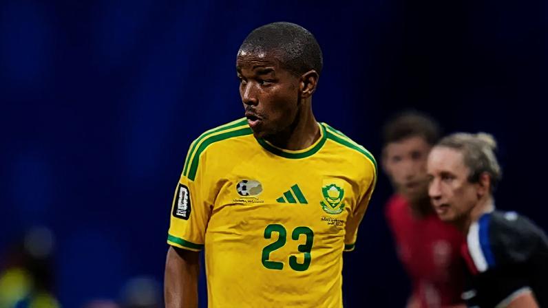 Morre Jayden Adams, jogador sul-africano que disputou a Copa do Mundo
