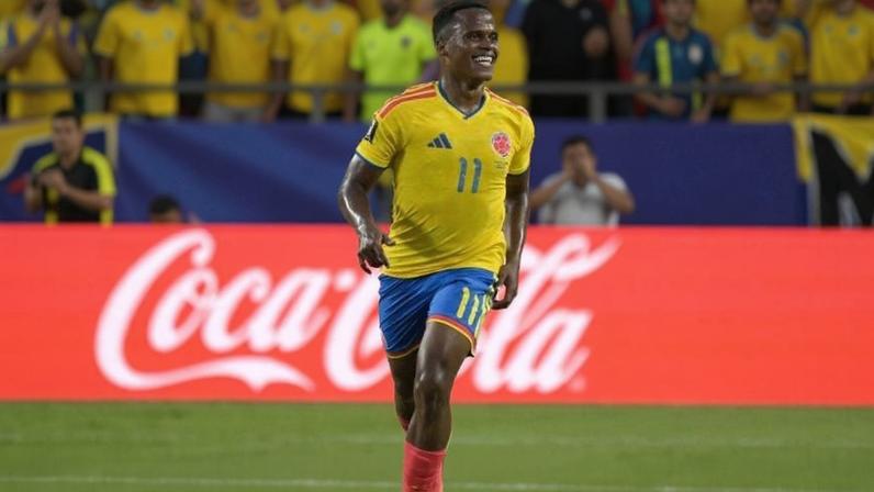 Jhon Arias, da Colômbia, comemora gol contra Gana na Copa do Mundo