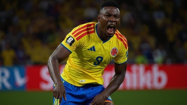 Jhon Córdoba, da Colômbia, se lesionou em jogo contra Gana pela Copa do Mundo